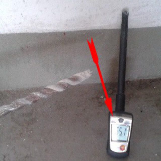 Meßgerät zur Bestimmung der Feuchte in Wand & Fussboden