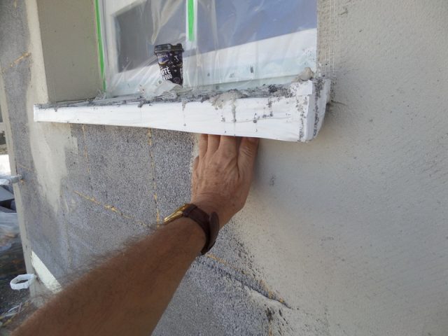 Außenfensterbank hohl Isolierung mangelhaft,Baumangel Abdichtung Fenster Neubau