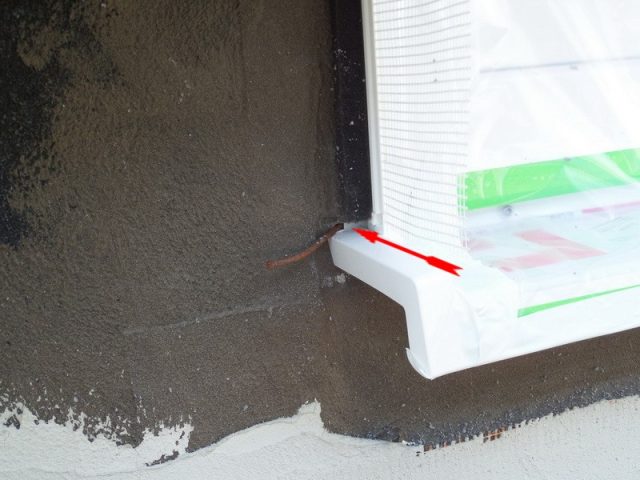 Loch außen in vertikaler Abdichtung nicht dicht ,Baumangel Abdichtung Fenster Neubau